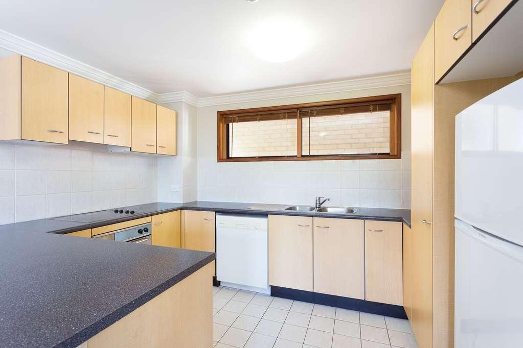 Ramada By Wyndham Windsor Hotel 4*