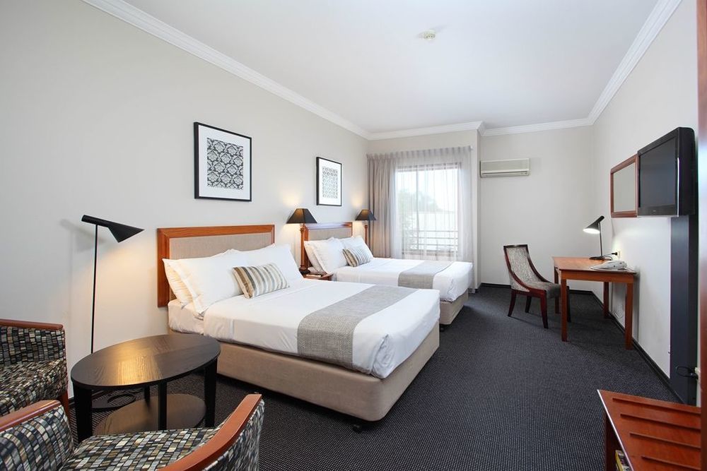 Hotel Ramada By Wyndham Windsor