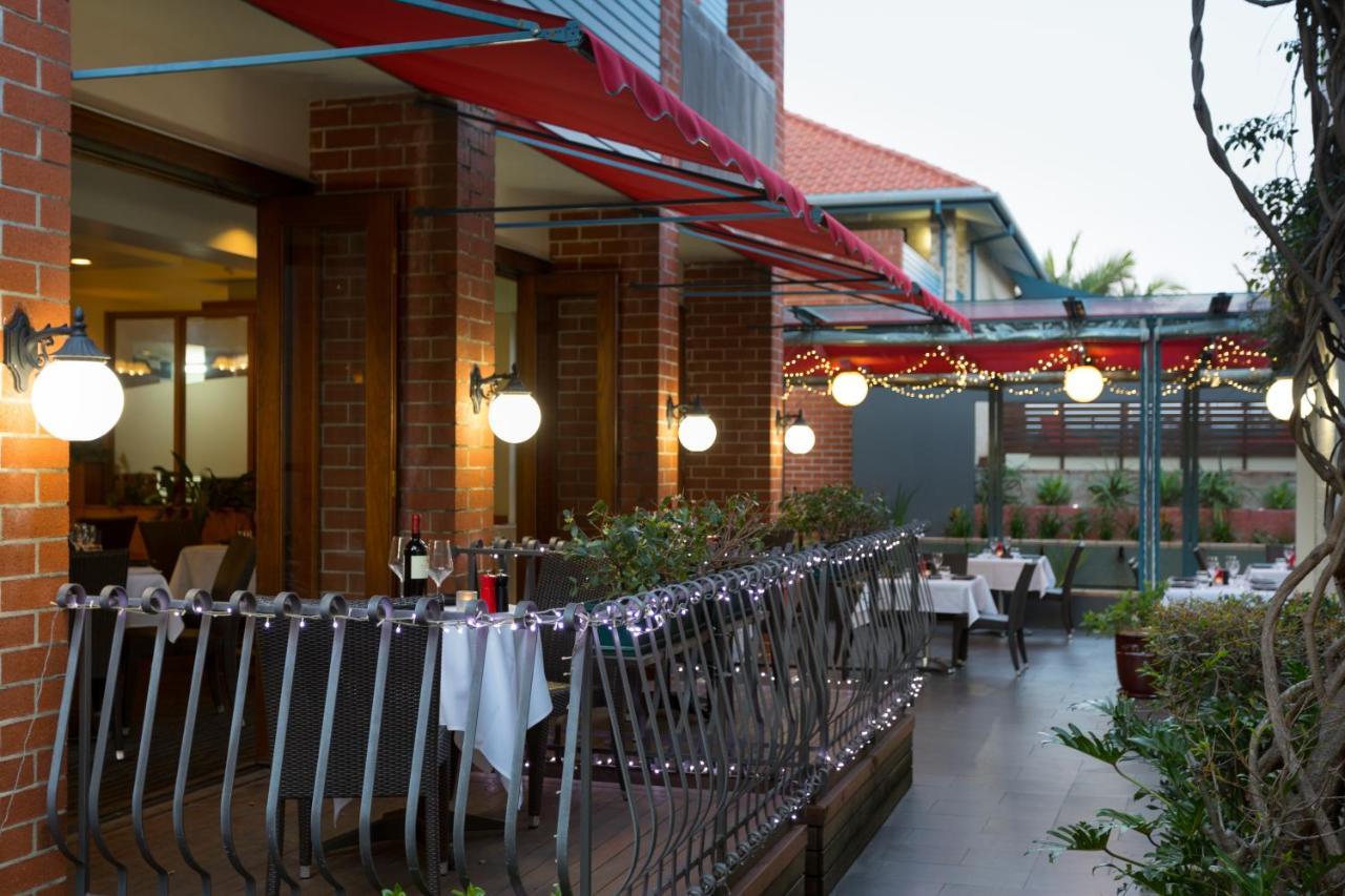 Hotel Ramada By Wyndham Windsor 4*